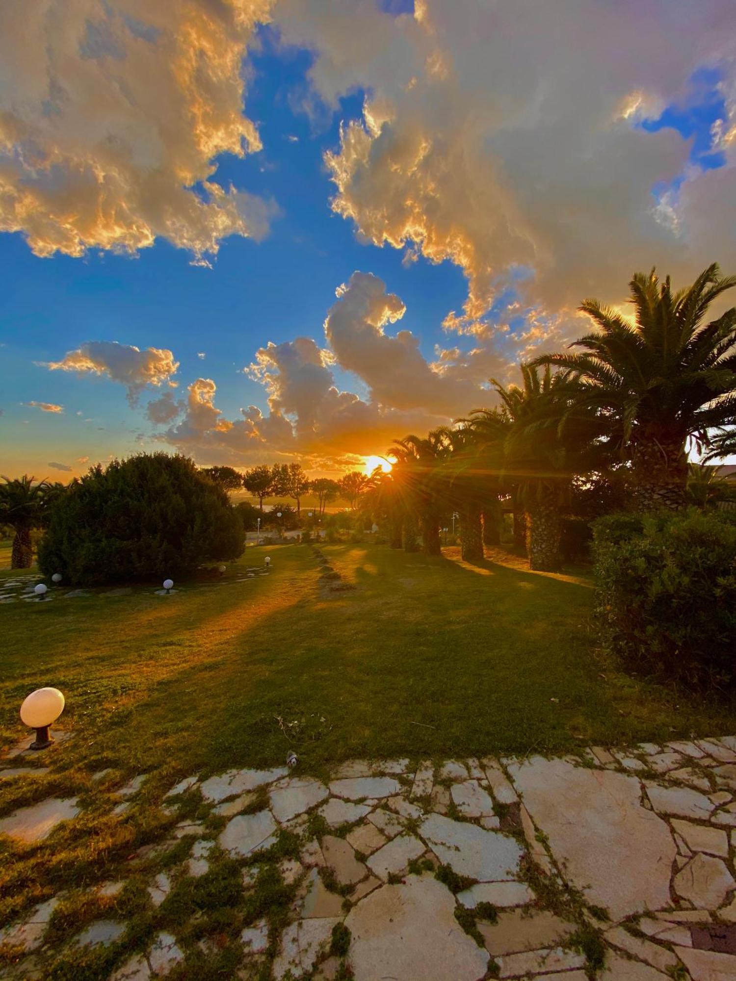 Hotel I Ginepri Quartucciu Exterior foto
